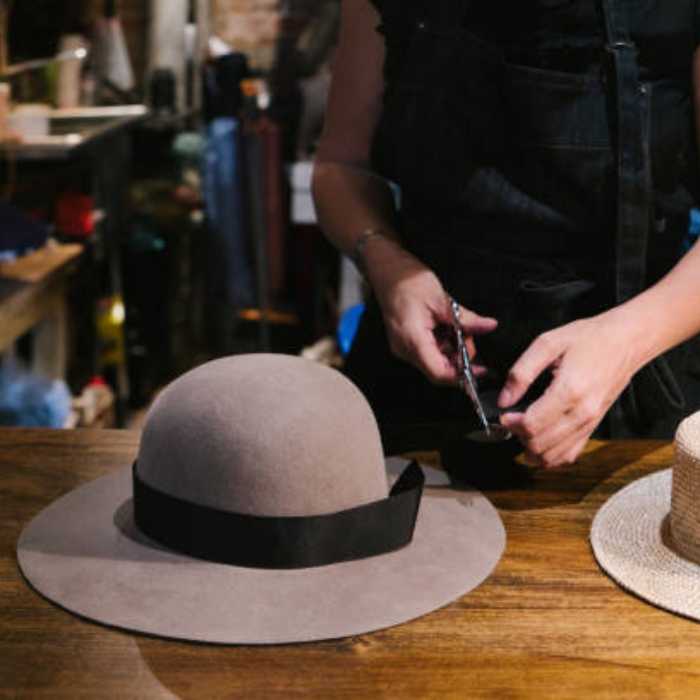hat-4